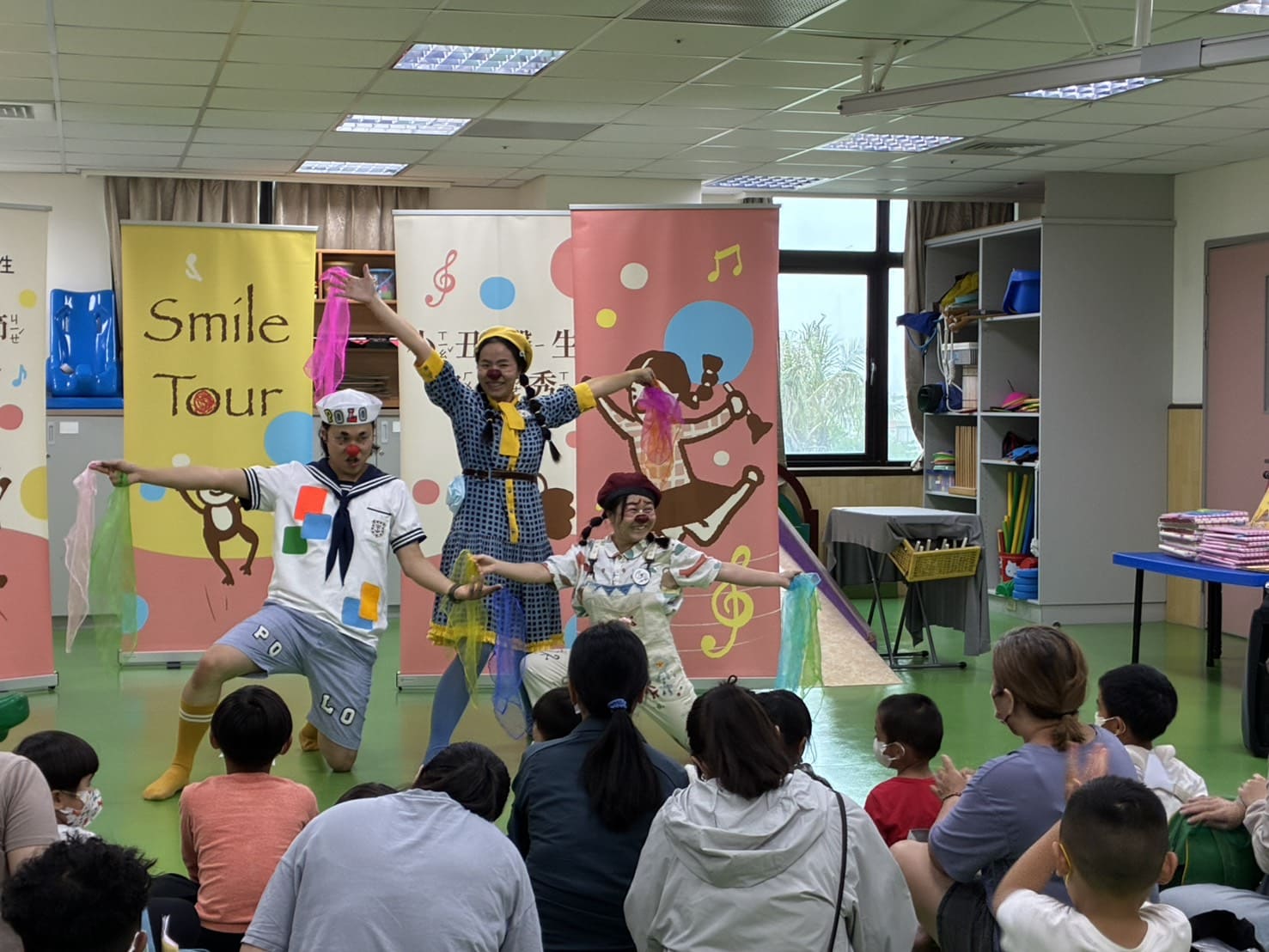 紅鼻子醫生走進東馬　笑聲與眼淚的溫暖演出